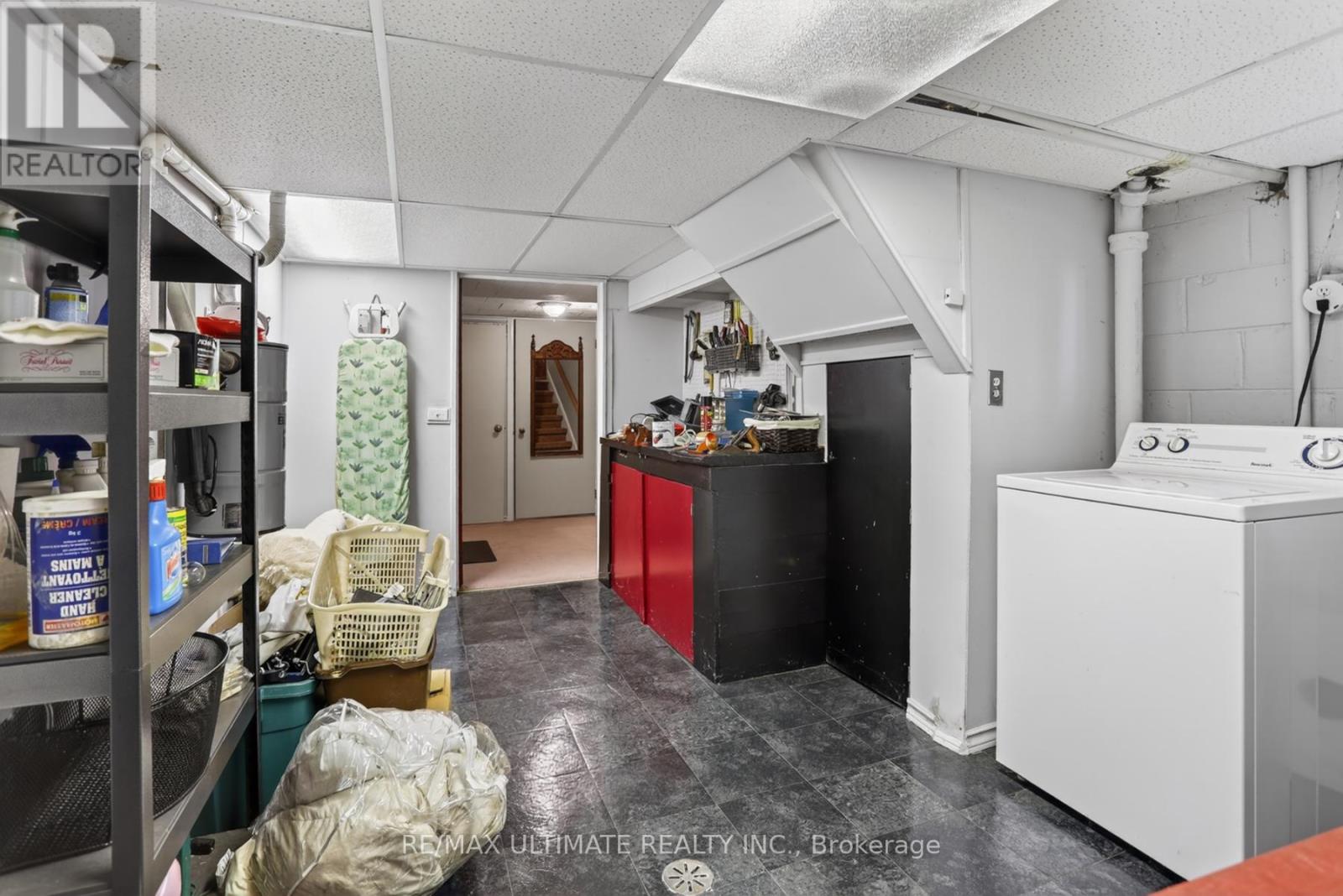 20 CORINNE CRESCENT - 23