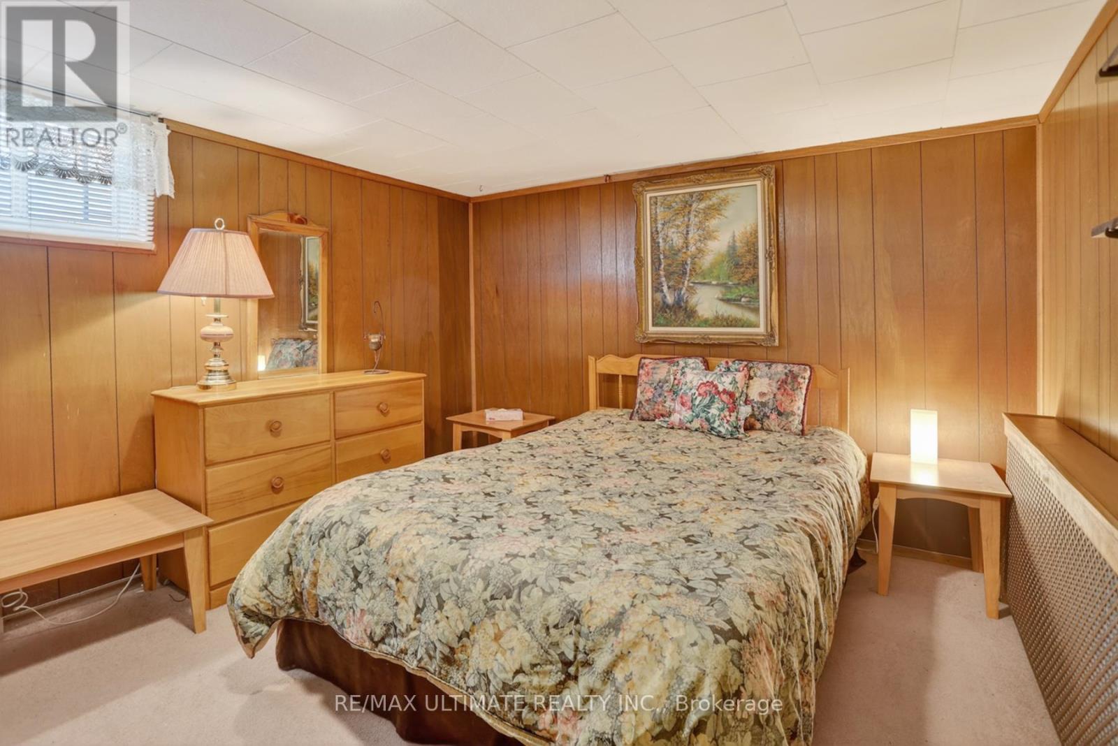 20 CORINNE CRESCENT - 26