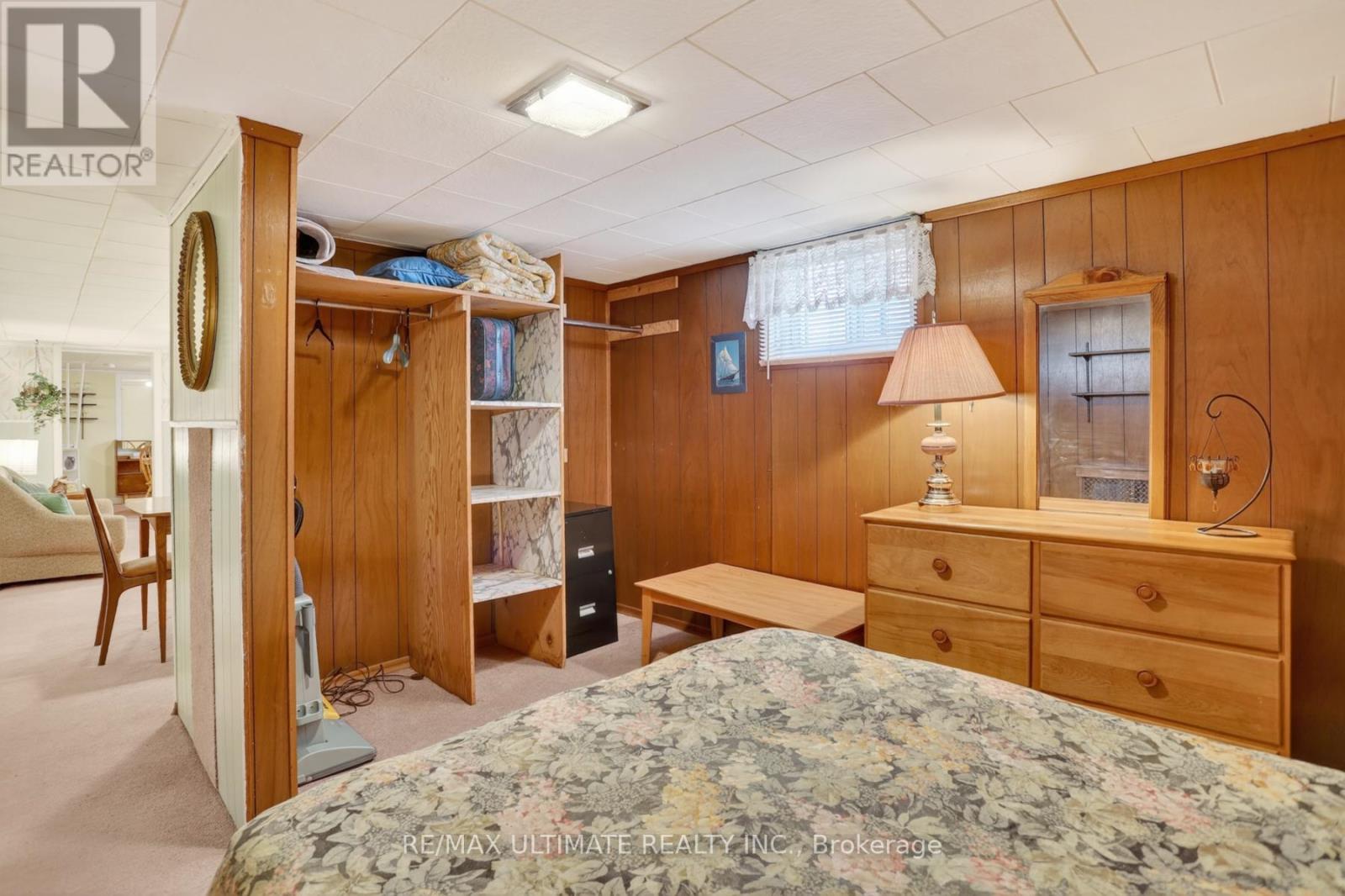 20 CORINNE CRESCENT - 27