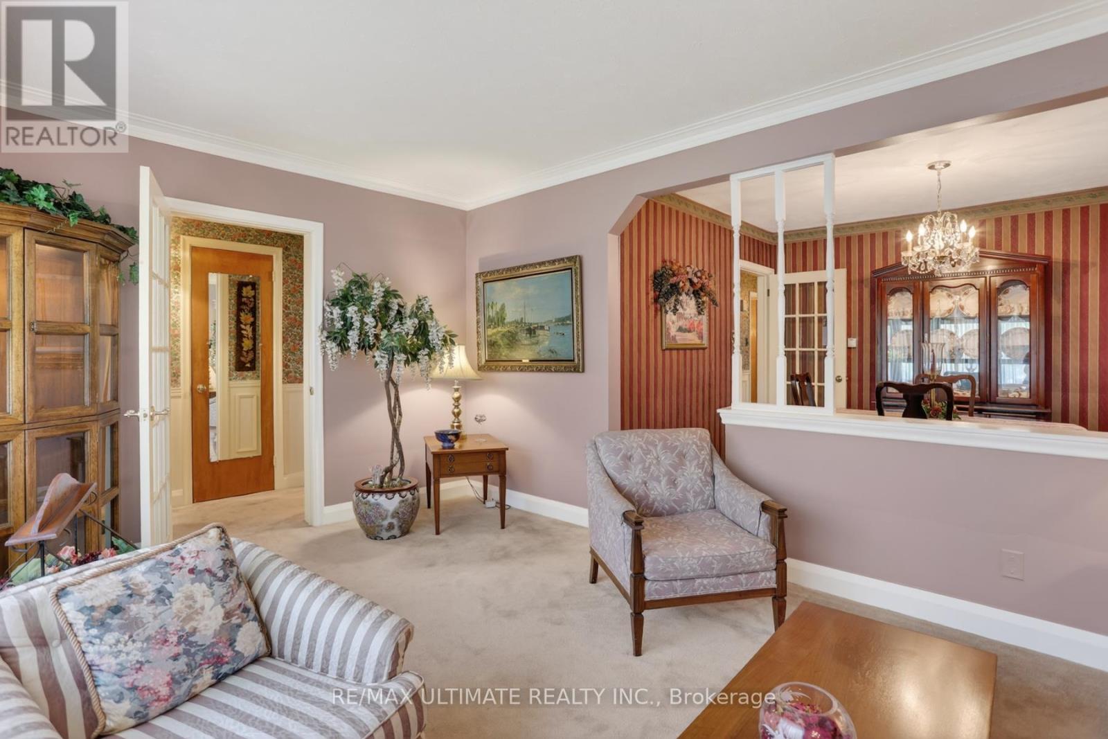 20 CORINNE CRESCENT - 38