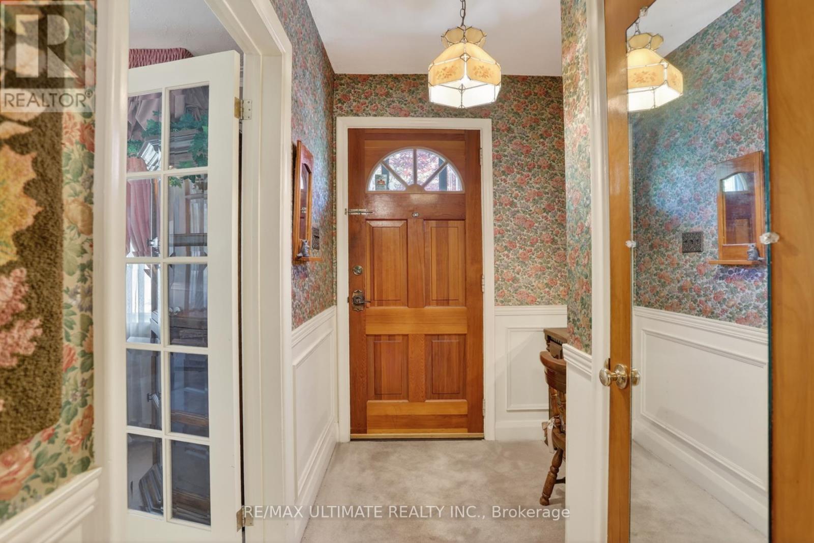 20 CORINNE CRESCENT - 4