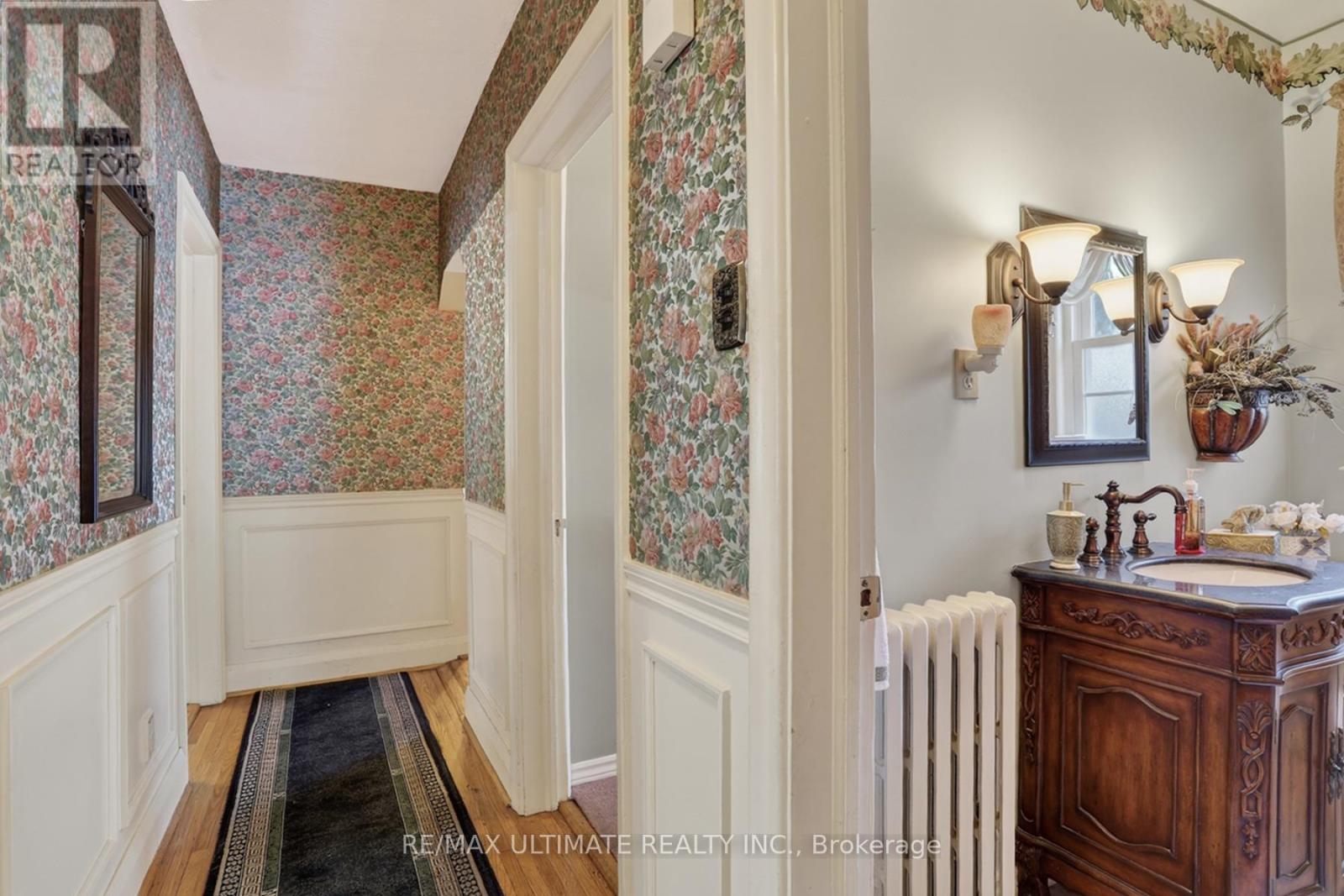 20 CORINNE CRESCENT - 40