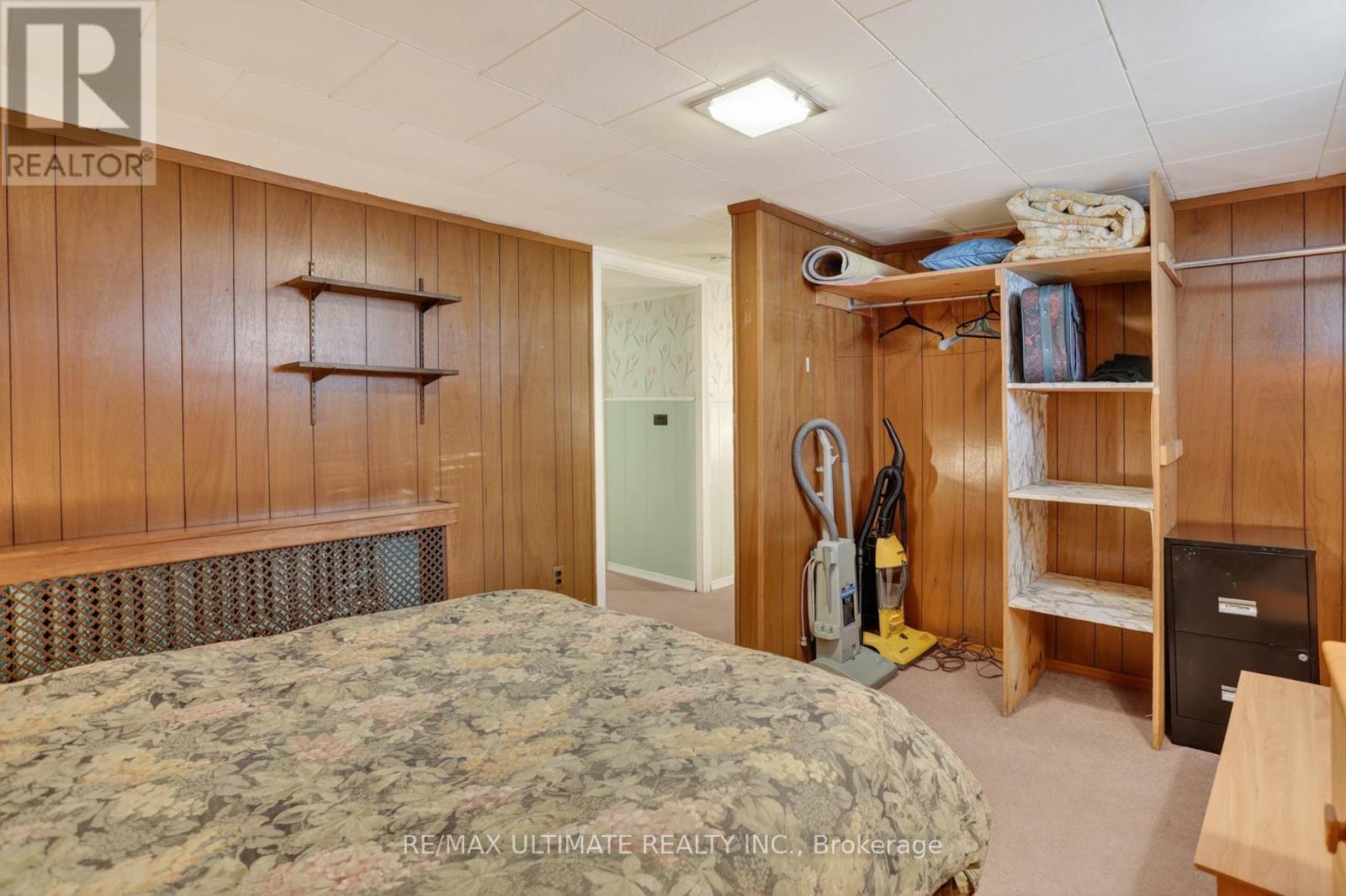 20 CORINNE CRESCENT - 44