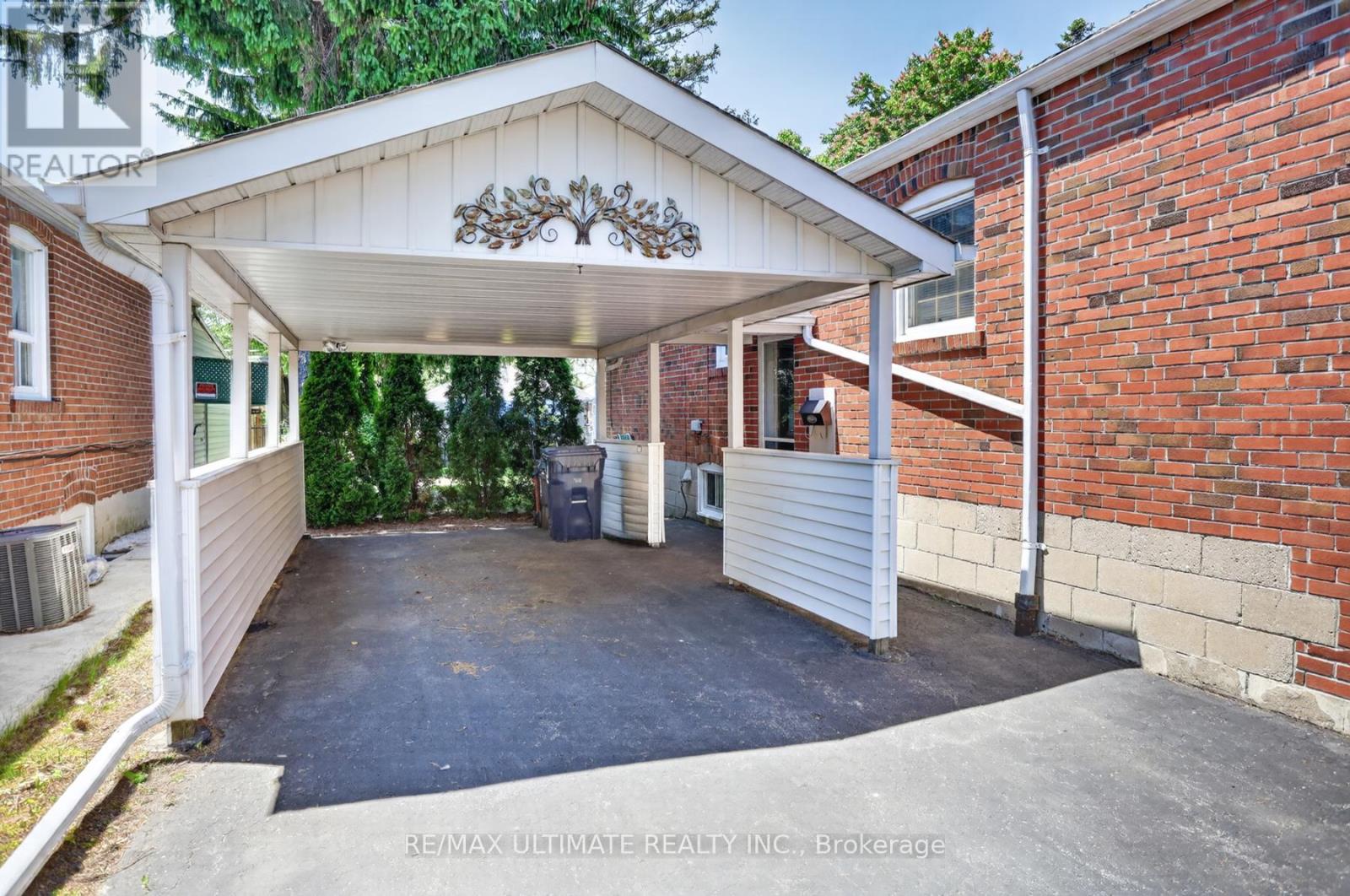 20 CORINNE CRESCENT - 46
