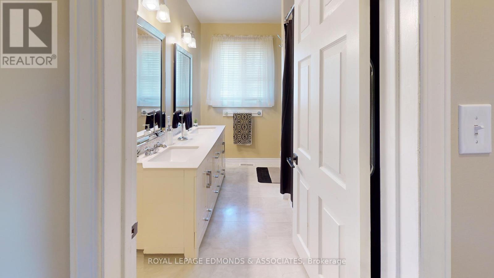 11837 ROUND LAKE ROAD - 23