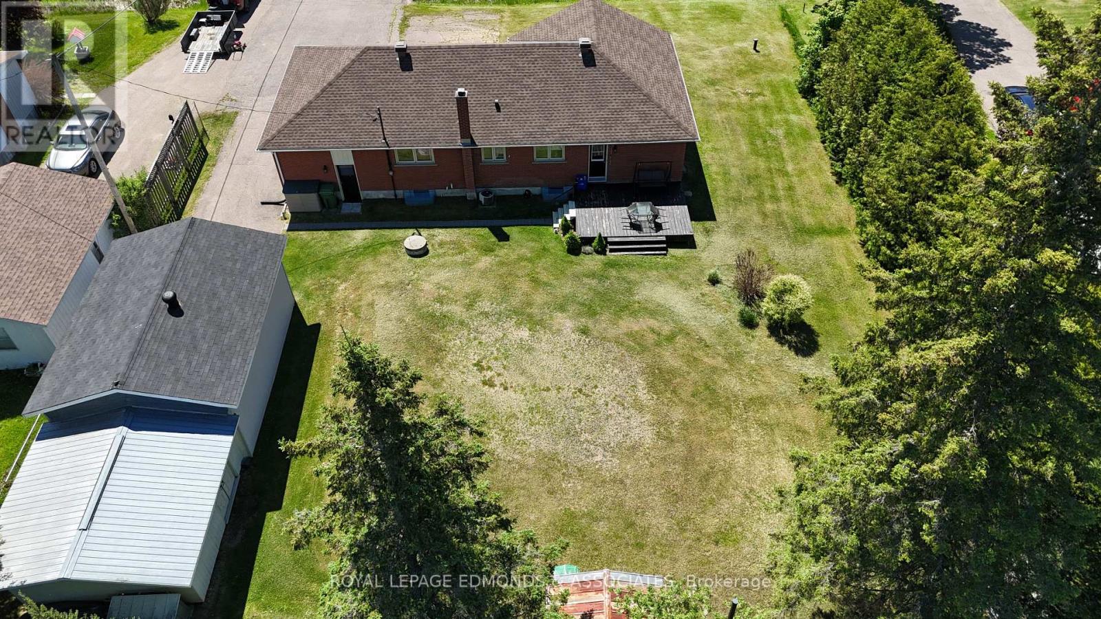 11837 ROUND LAKE ROAD - 46