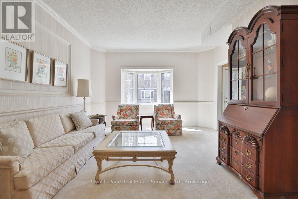 #4 2407 WOODWARD AVENUE - 13