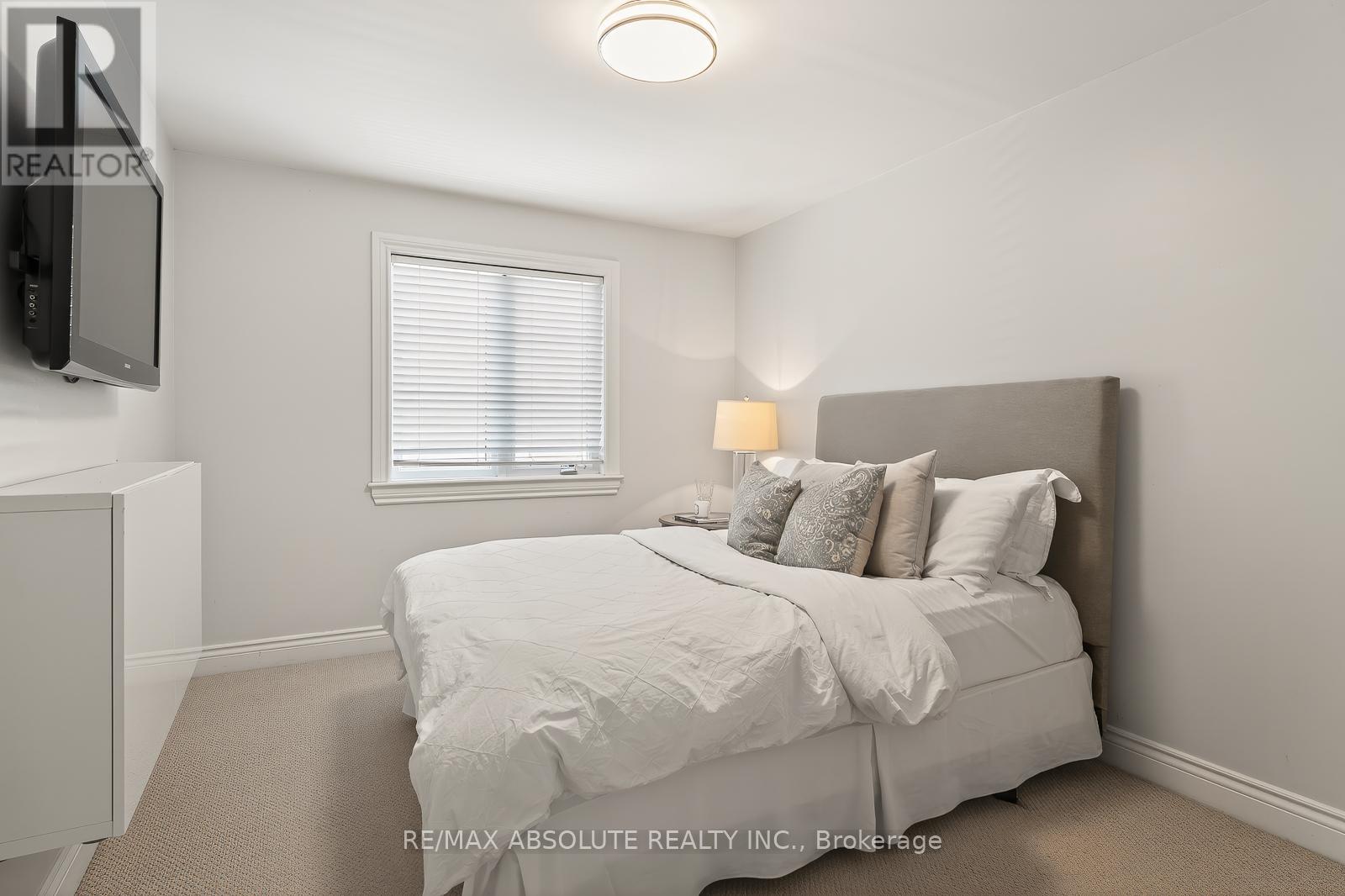 414 LANDSWOOD WAY - 36