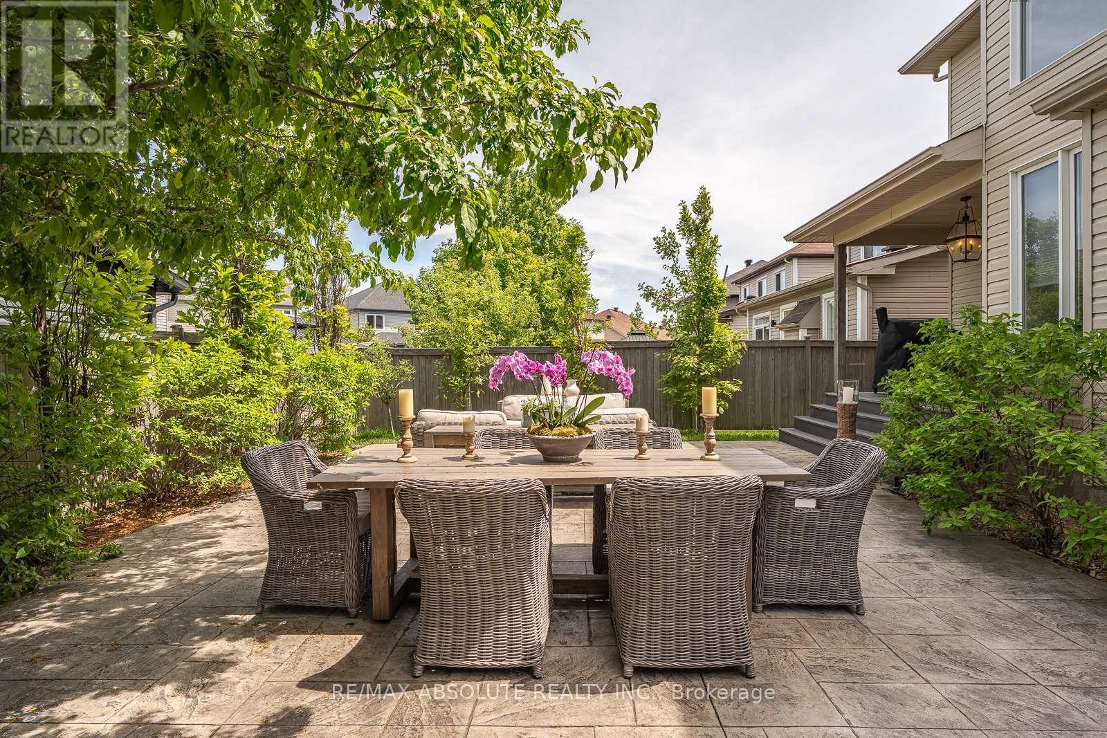 414 LANDSWOOD WAY - 4