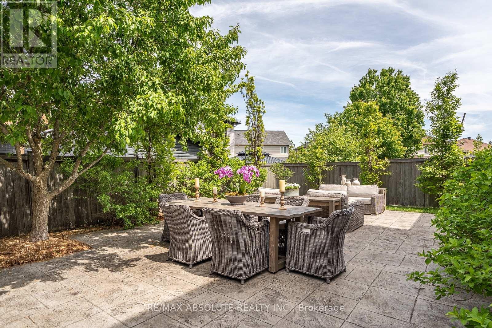 414 LANDSWOOD WAY - 40