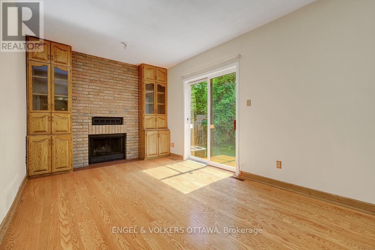 210 CYPRESS COURT - 19