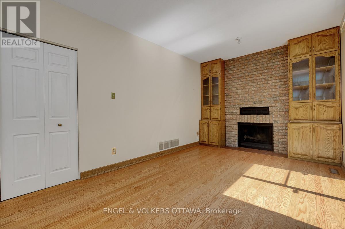 210 CYPRESS COURT - 20