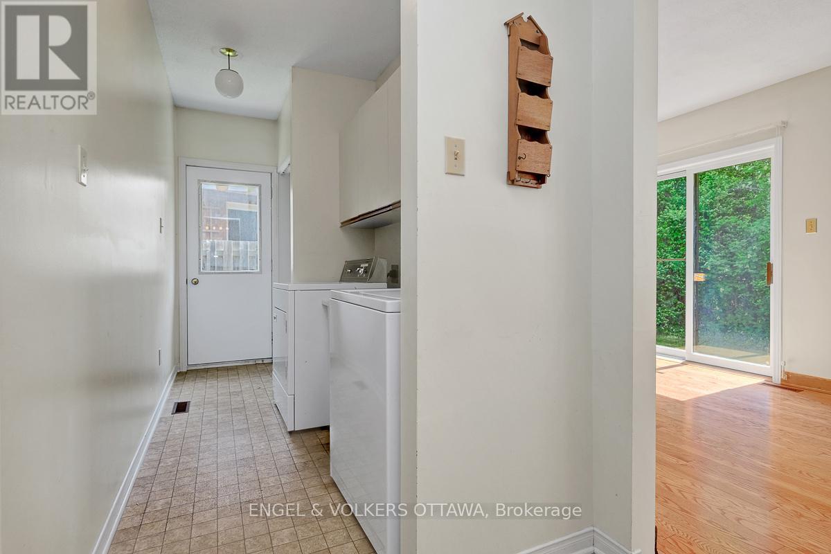 210 CYPRESS COURT - 23