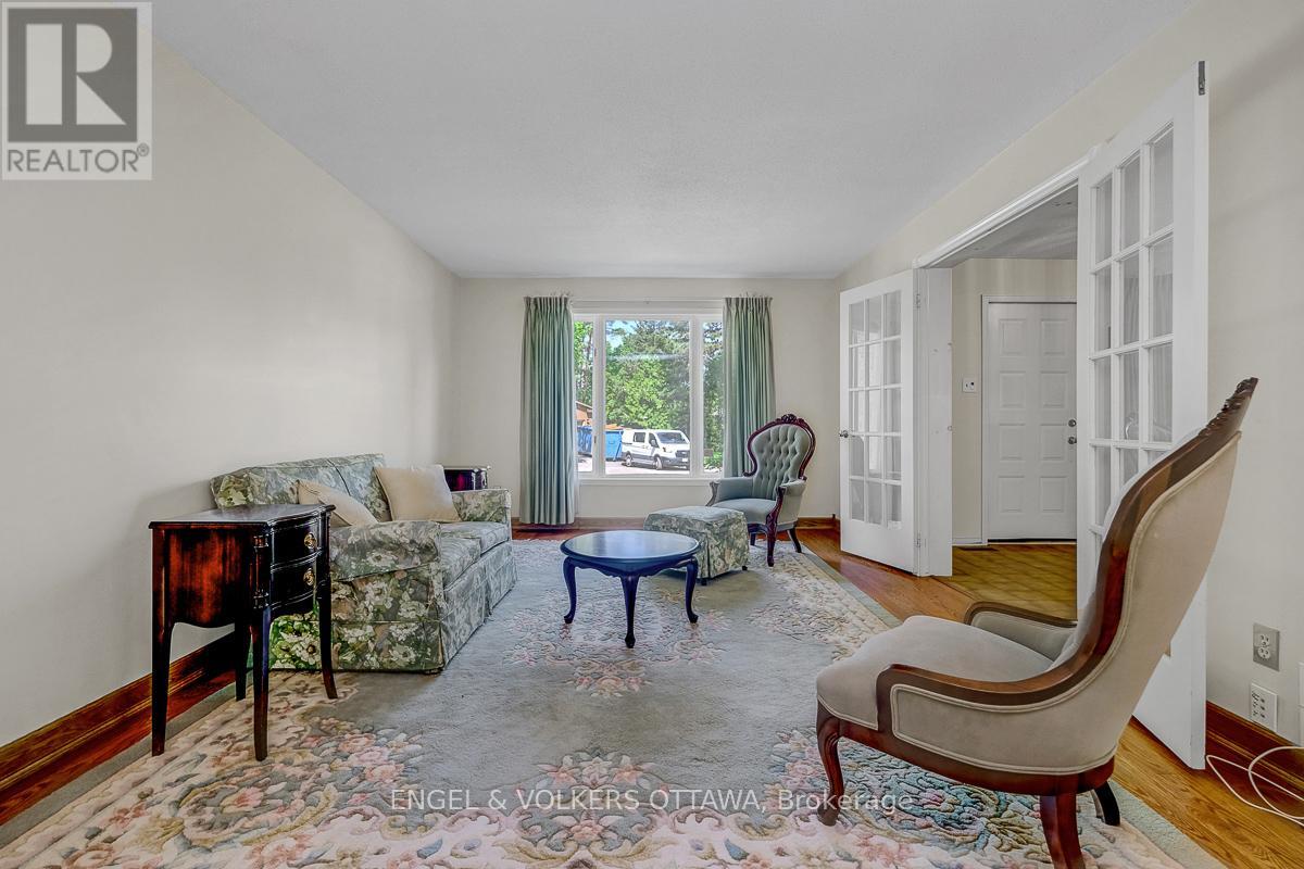 210 CYPRESS COURT - 6