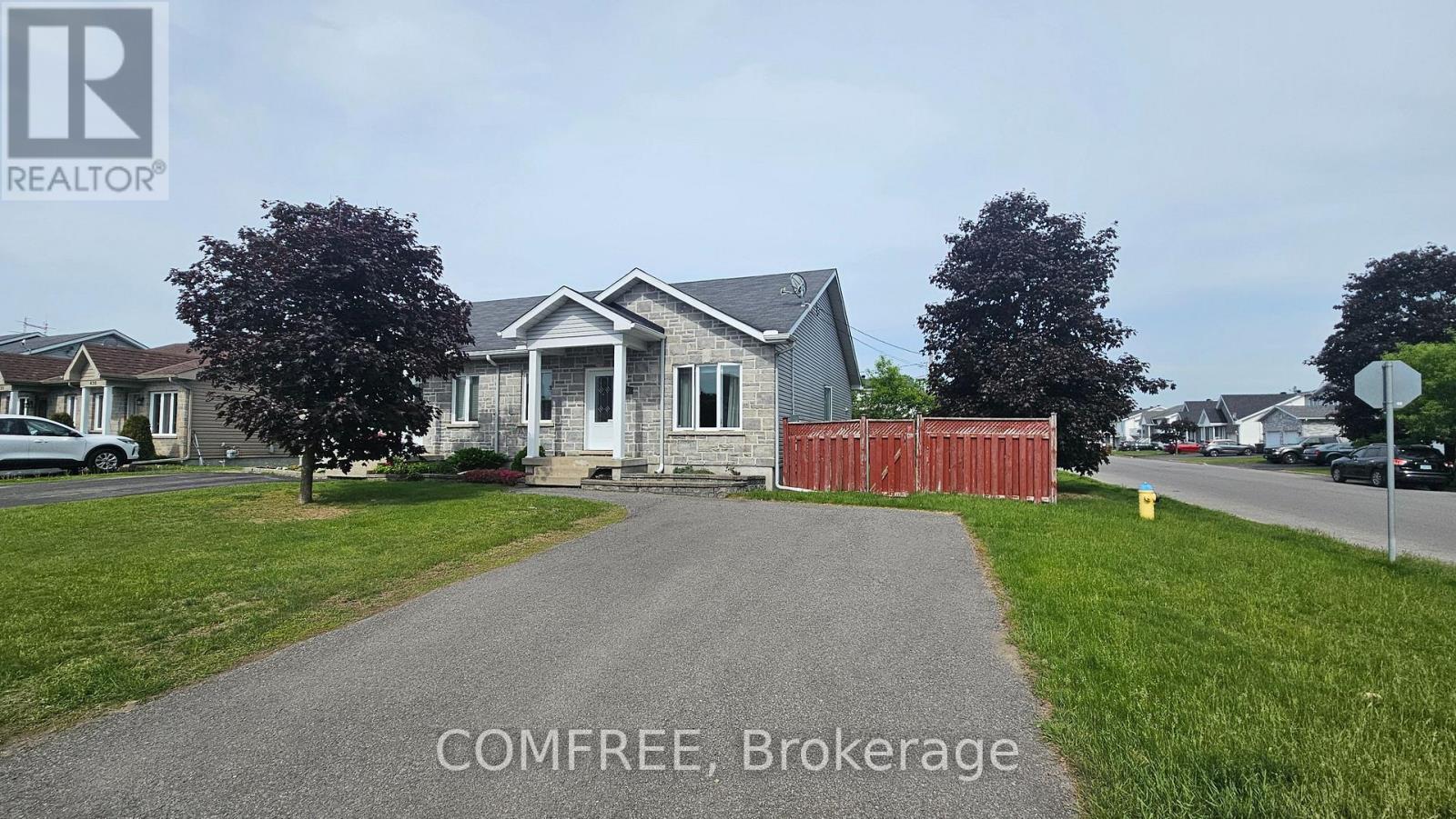 410 MARC ANDRE STREET - 1
