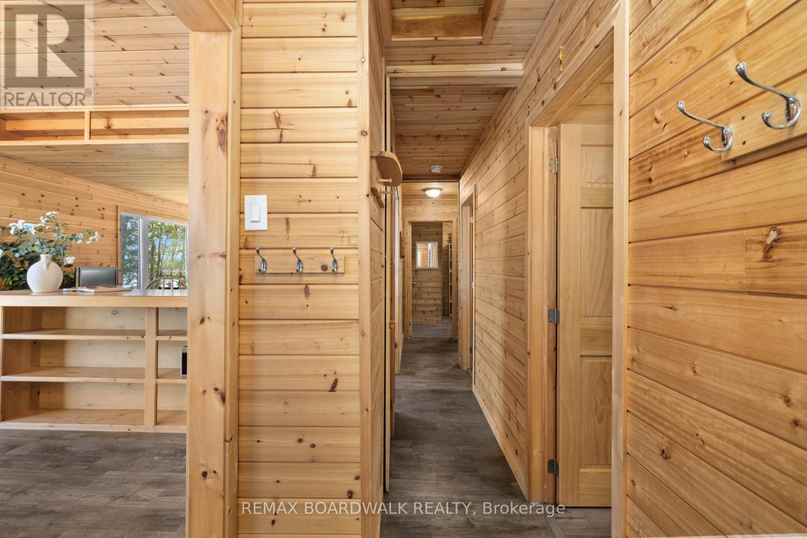 339 LEAVOY LANE - 6