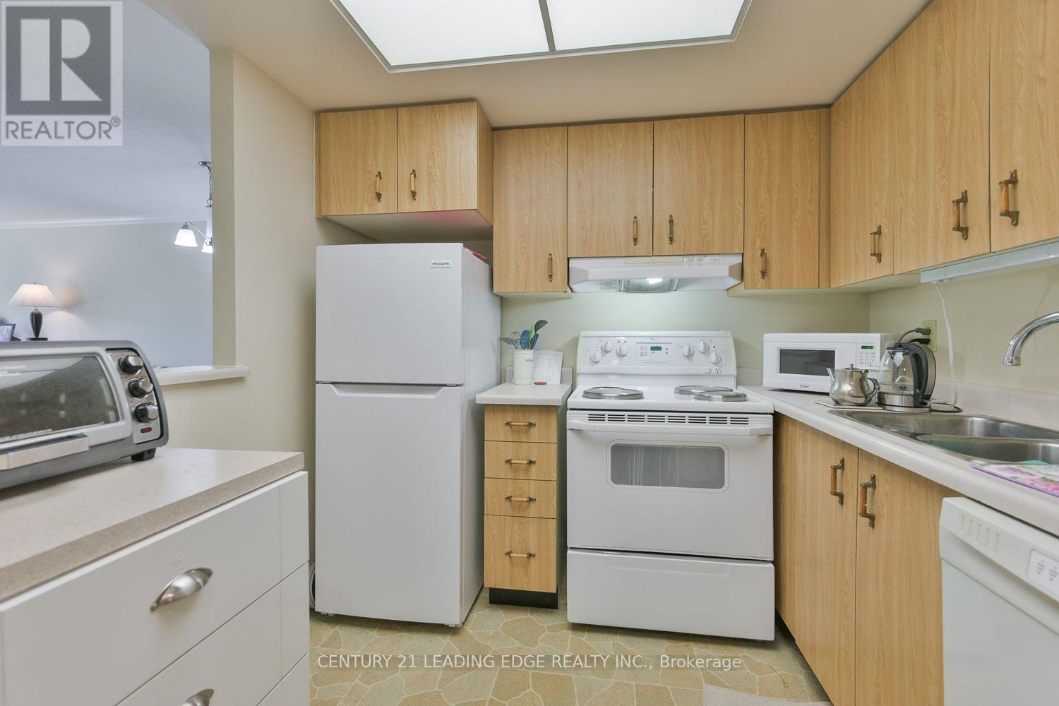 #232 100 ANNA RUSSELL WAY - 16
