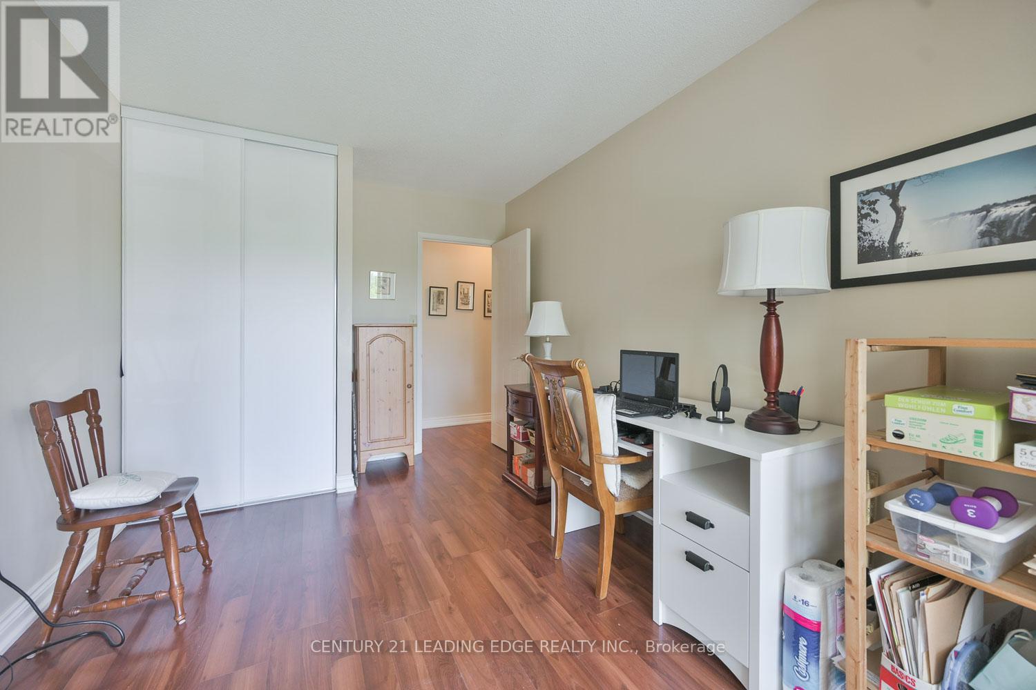 #232 100 ANNA RUSSELL WAY - 23