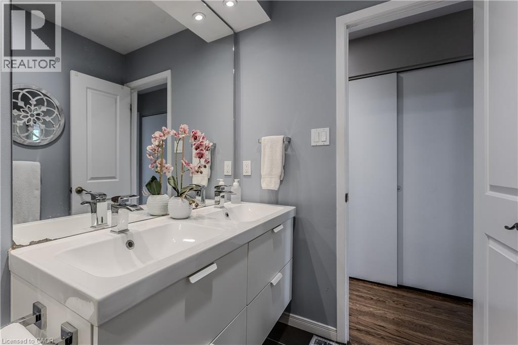 2157 MOUNTAIN GROVE Avenue - 21
