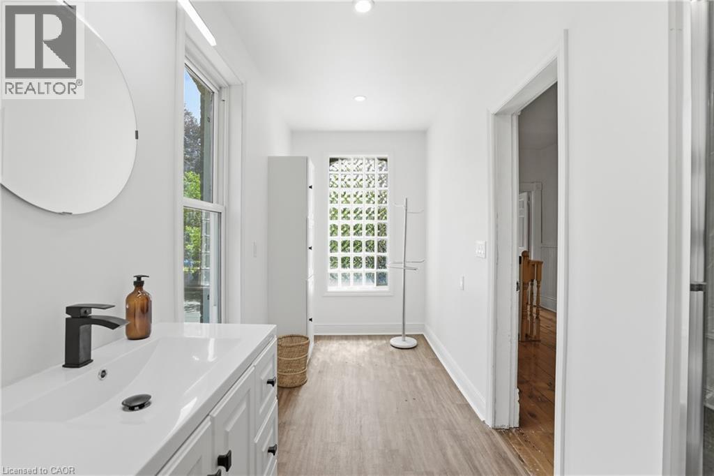 86 OAK Street - 13
