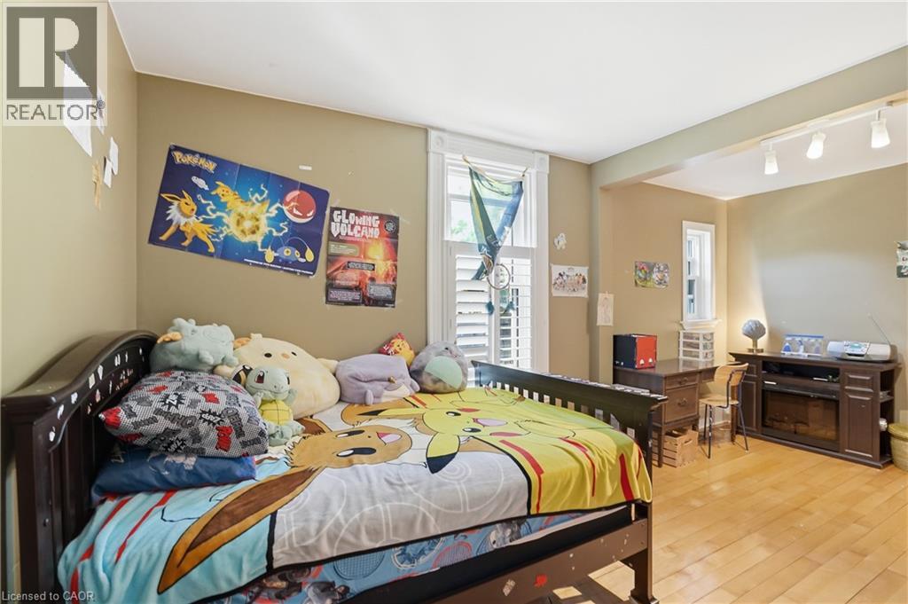 86 OAK Street - 9