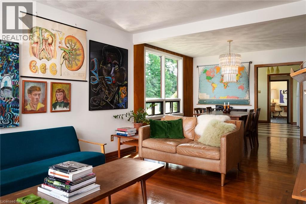 141 ROTHSAY Avenue - 11