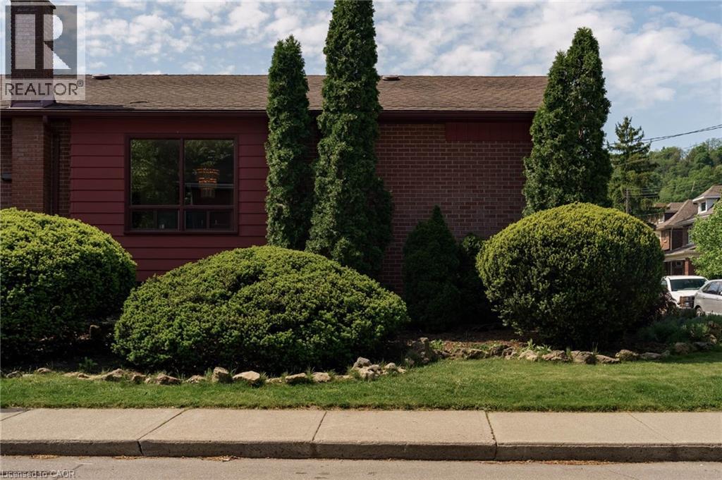 141 ROTHSAY Avenue - 43