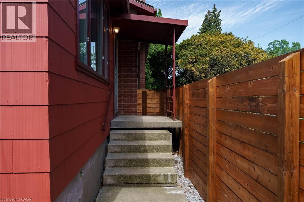 141 ROTHSAY Avenue - 47
