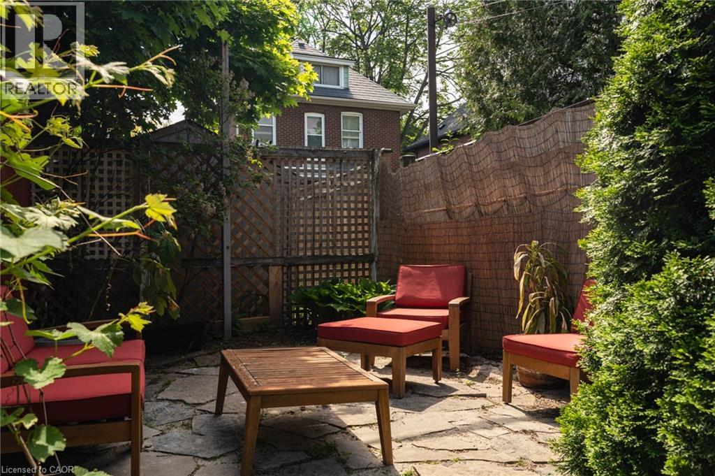 141 ROTHSAY Avenue - 44