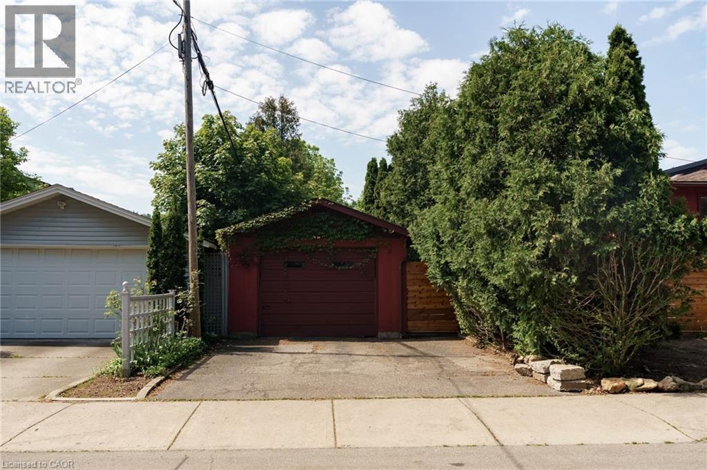 141 ROTHSAY Avenue - 50