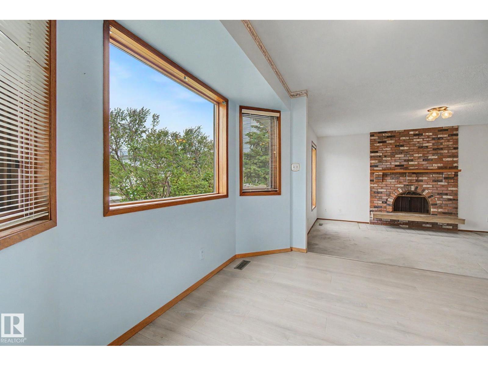 2907 49 ST NW - 15