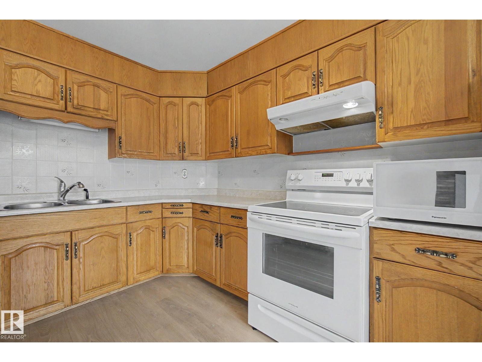 2907 49 ST NW - 18