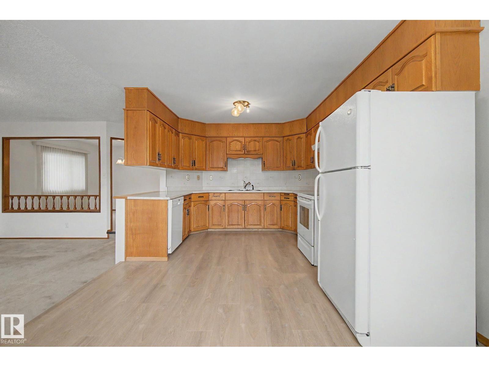 2907 49 ST NW - 20