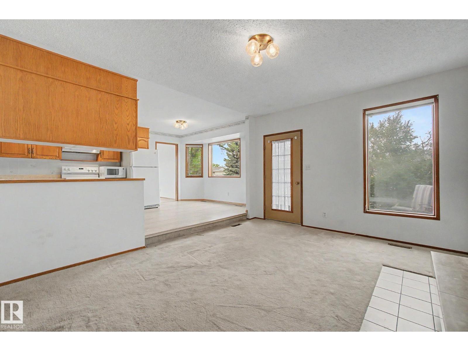 2907 49 ST NW - 21