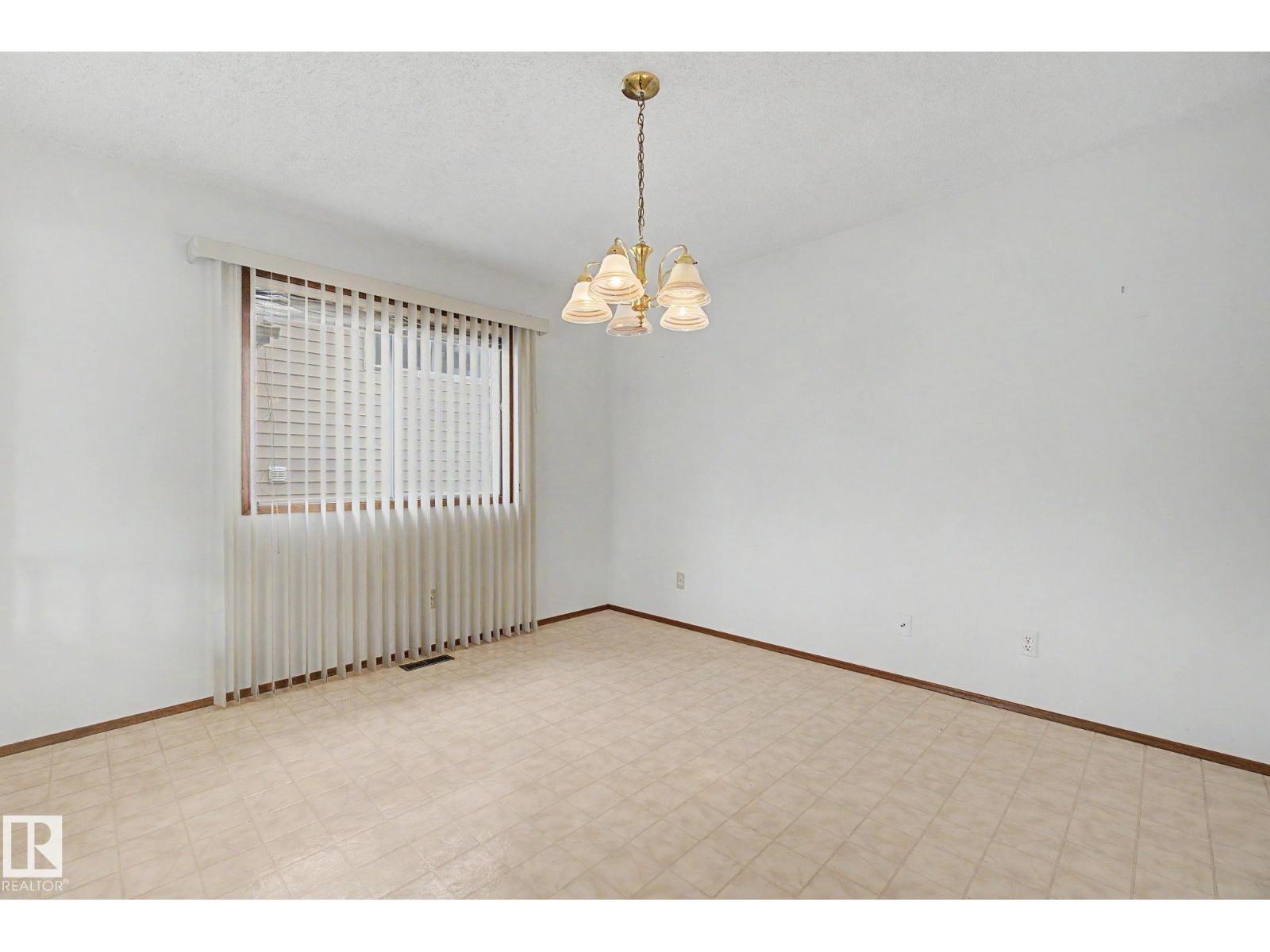 2907 49 ST NW - 28