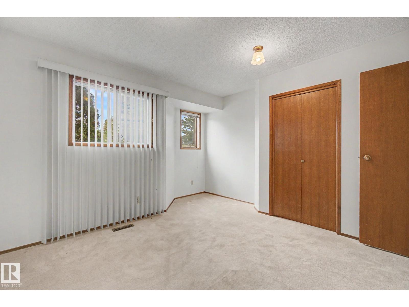 2907 49 ST NW - 36