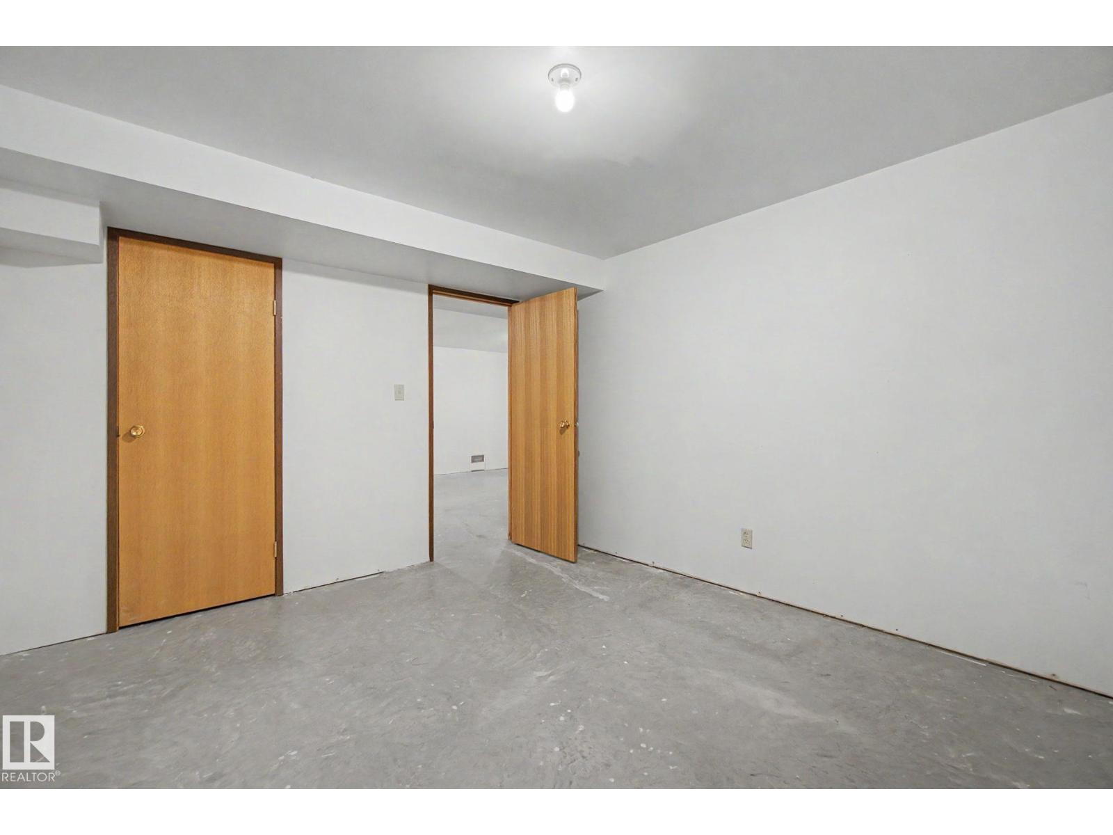 2907 49 ST NW - 50
