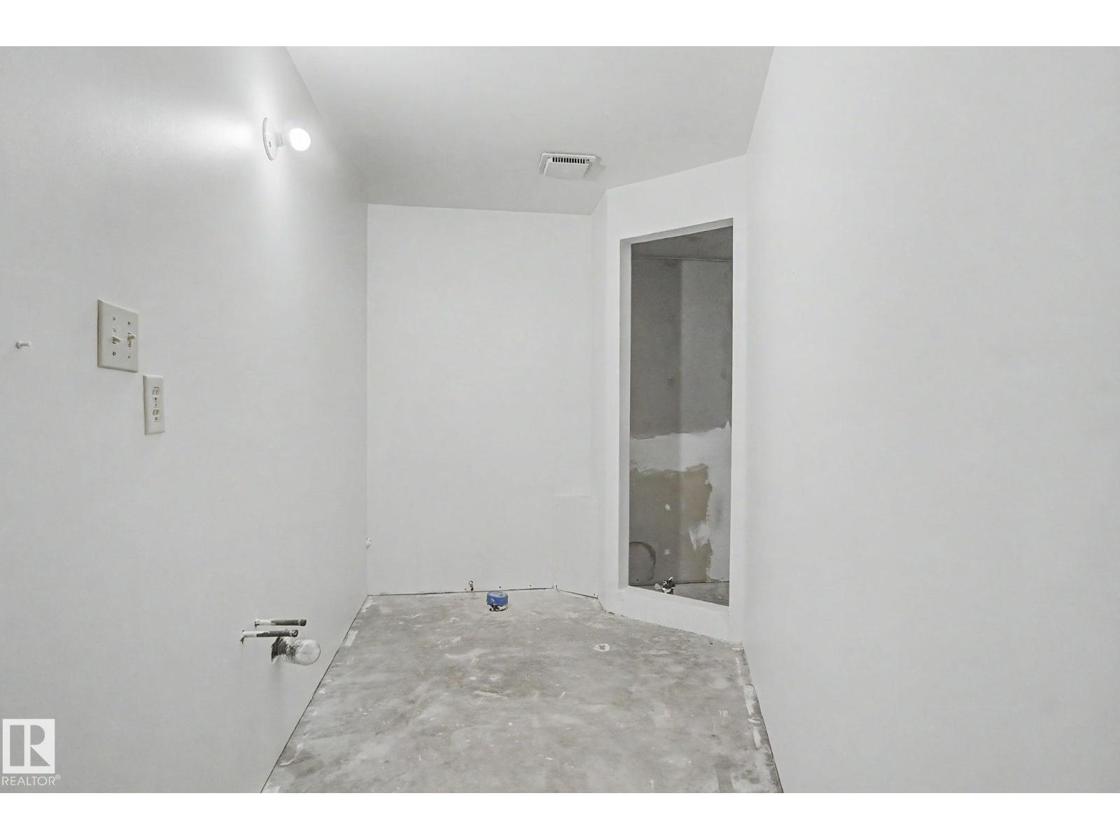 2907 49 ST NW - 53