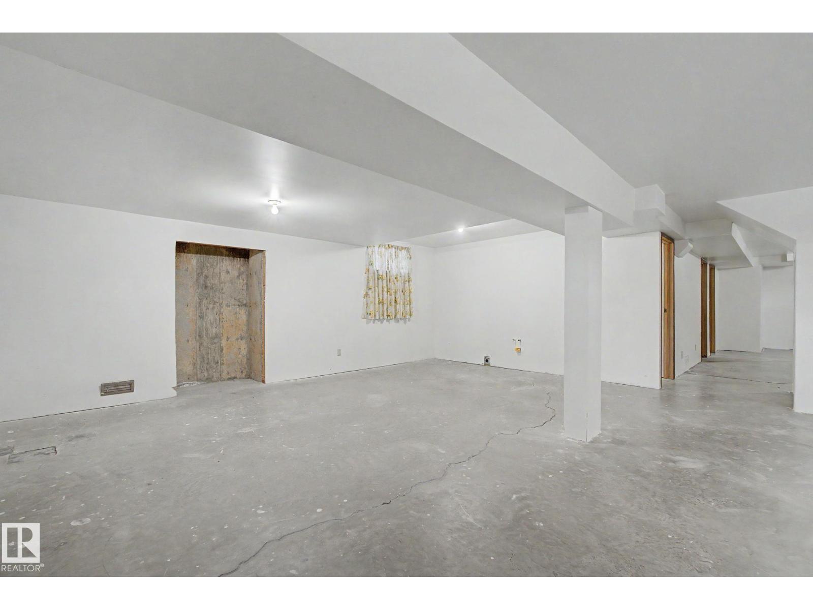 2907 49 ST NW - 54