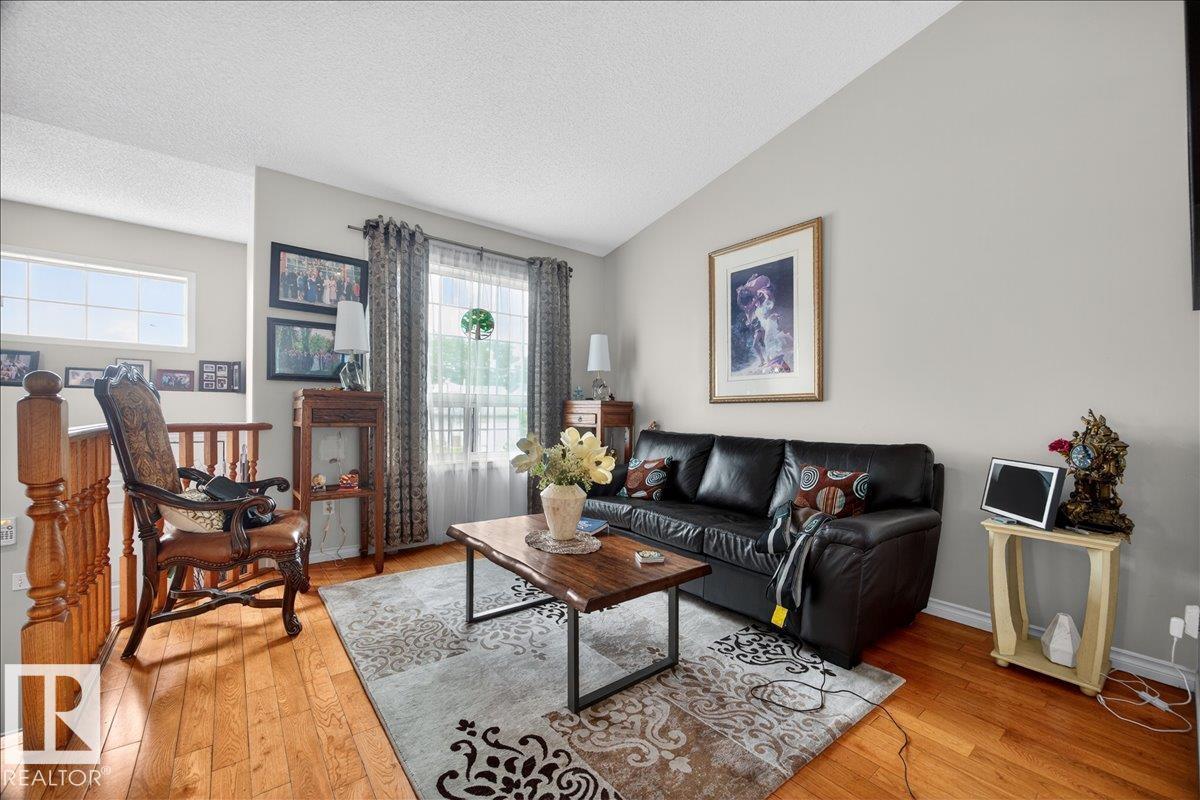5108 138A AV NW - 9