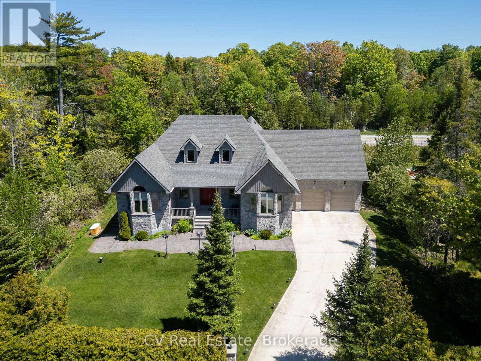 180 ST. EDMUNDS CRESCENT - 1