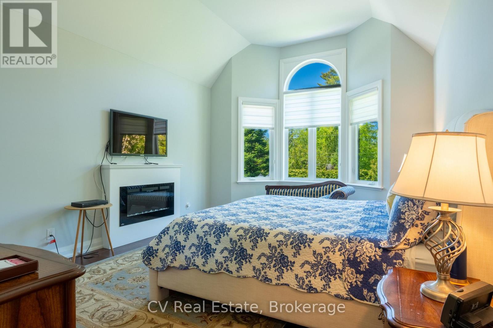 180 ST. EDMUNDS CRESCENT - 15