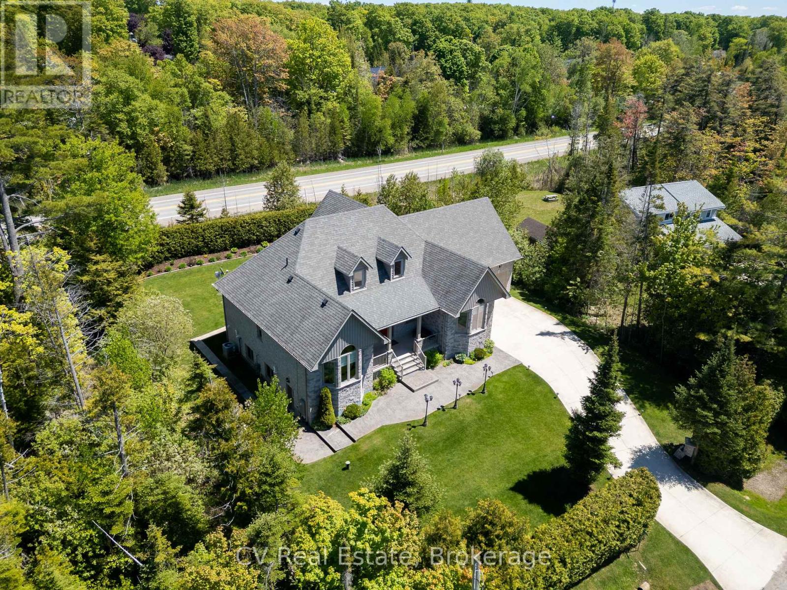 180 ST. EDMUNDS CRESCENT - Image 2