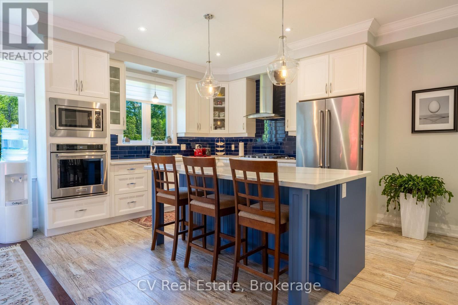 180 ST. EDMUNDS CRESCENT - 22