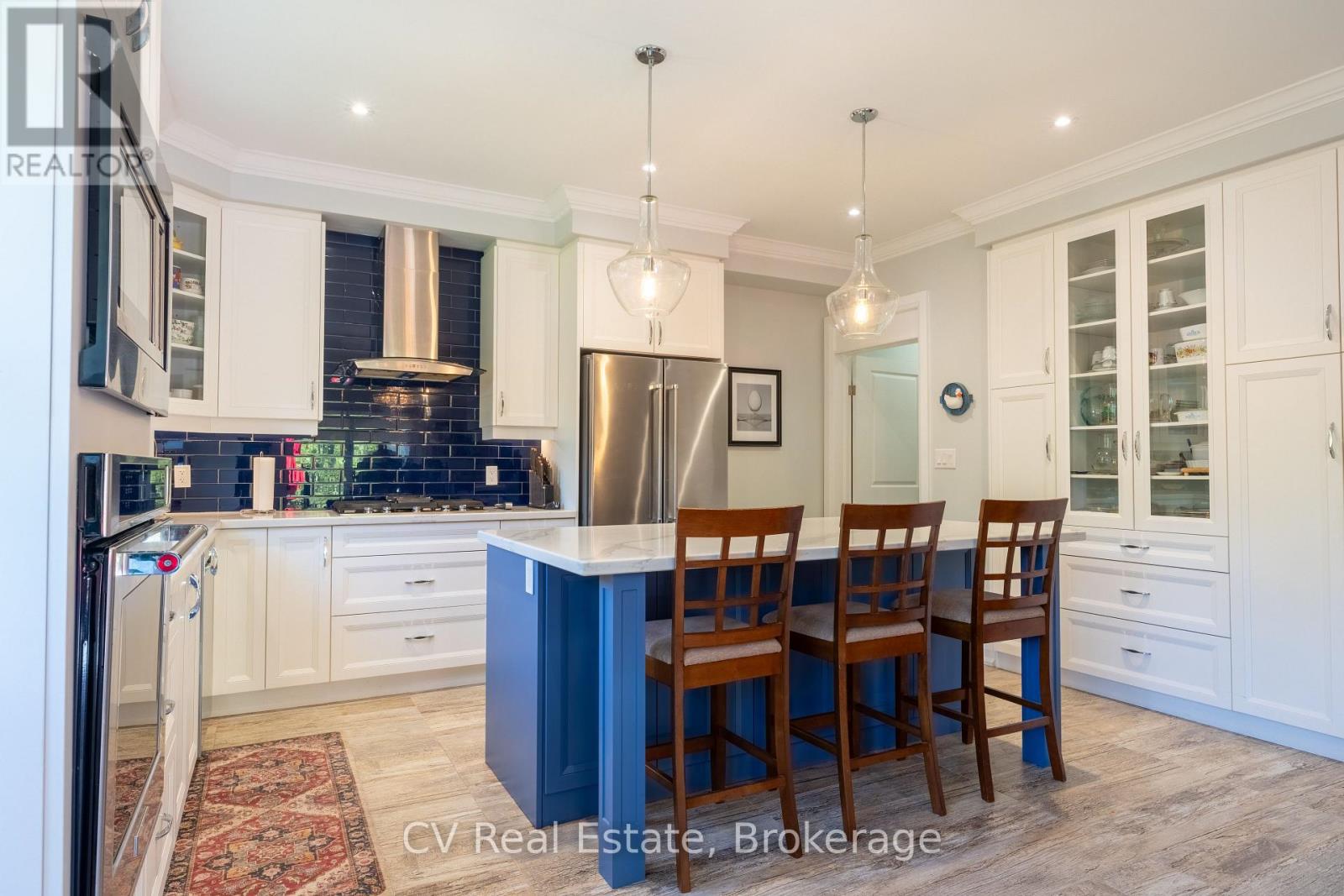180 ST. EDMUNDS CRESCENT - 28