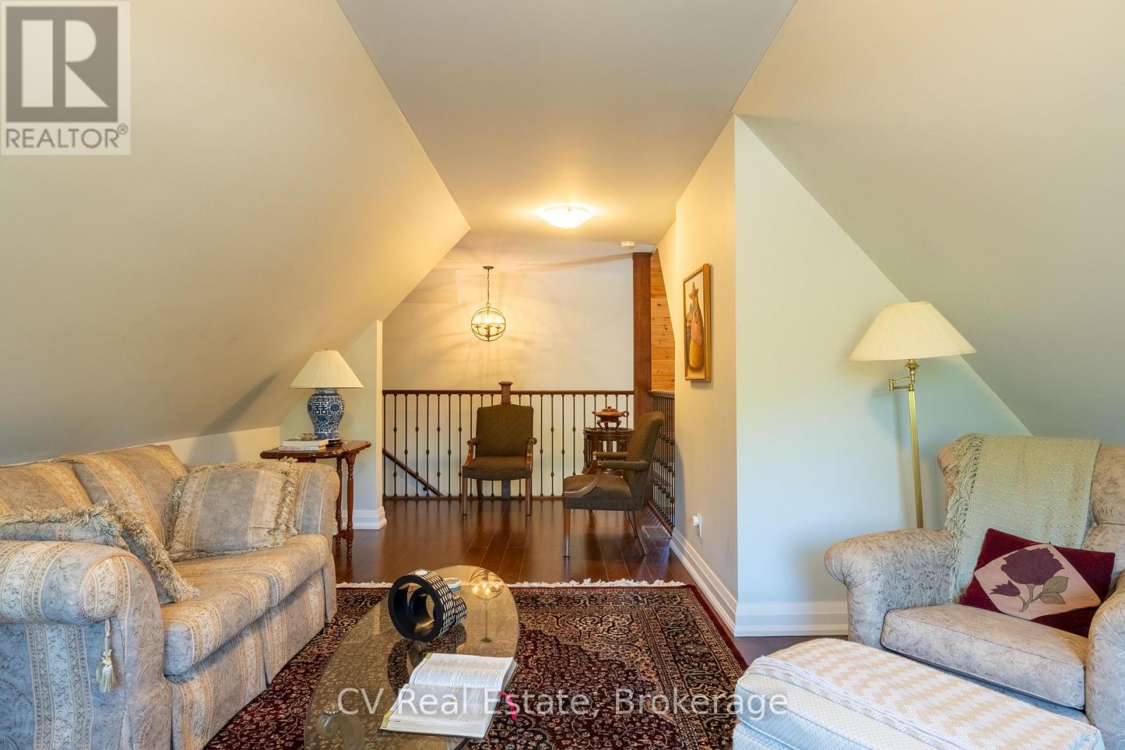 180 ST. EDMUNDS CRESCENT - 31