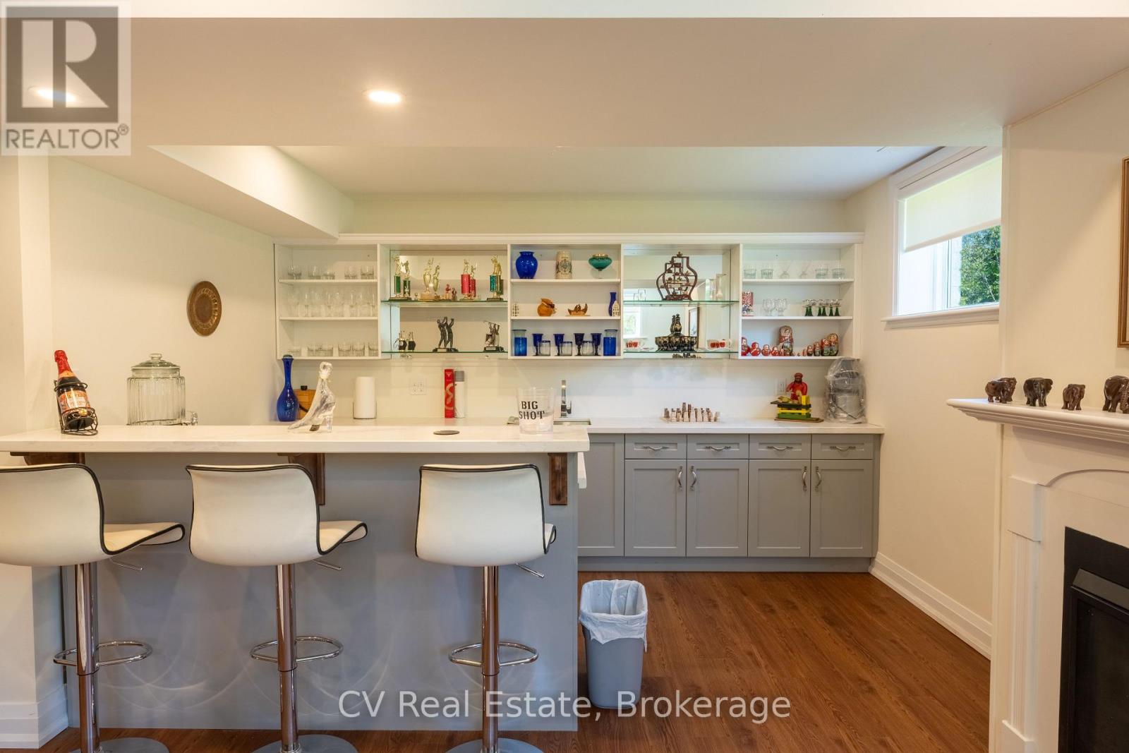180 ST. EDMUNDS CRESCENT - 39
