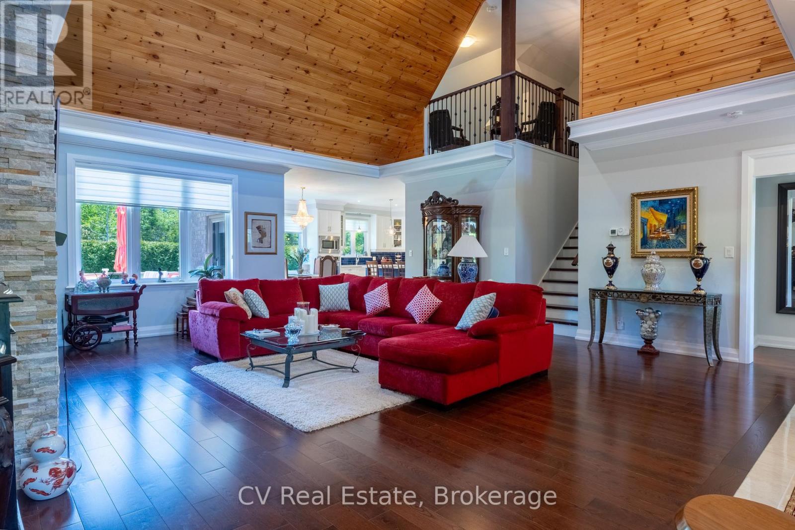 180 ST. EDMUNDS CRESCENT - 8