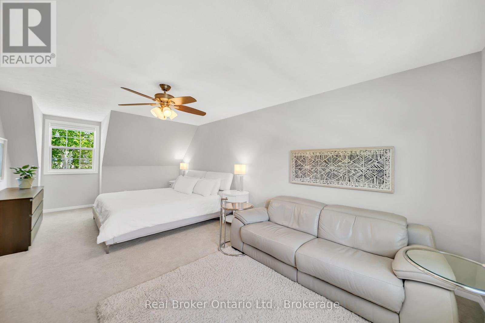 912 PARKWOOD DRIVE - 21