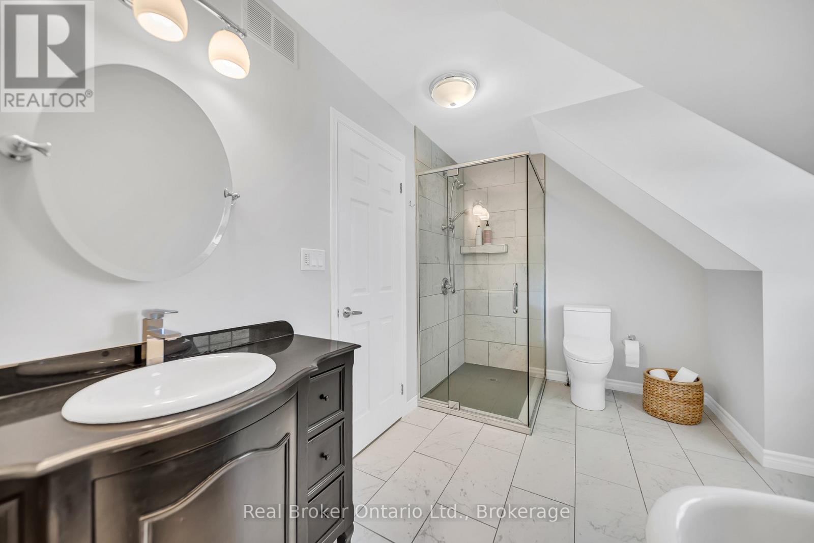 912 PARKWOOD DRIVE - 26